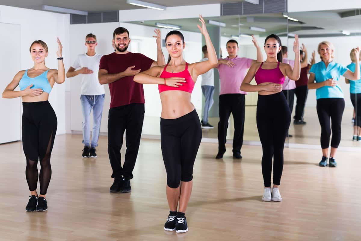 Aerobic Dancing - Exercises for Heart Health - bestknock.com