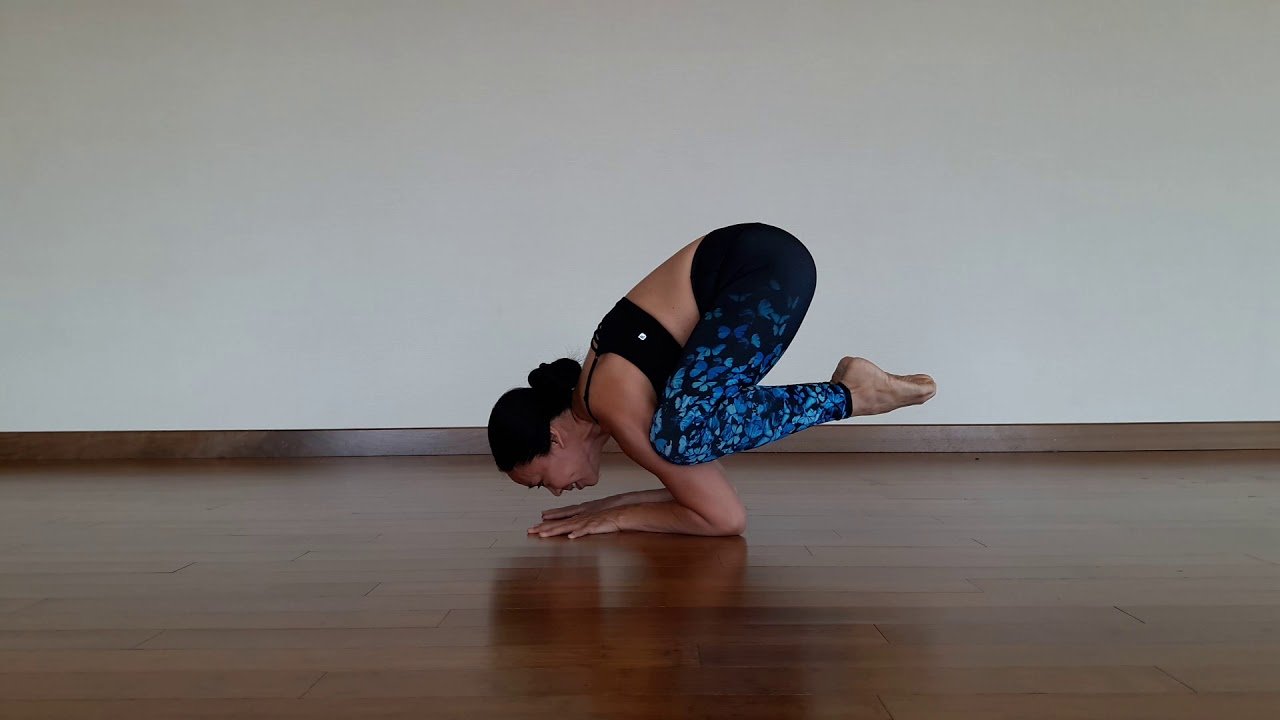 Crow Pose (Bakasana) - Yoga Exercises - bestknock.com