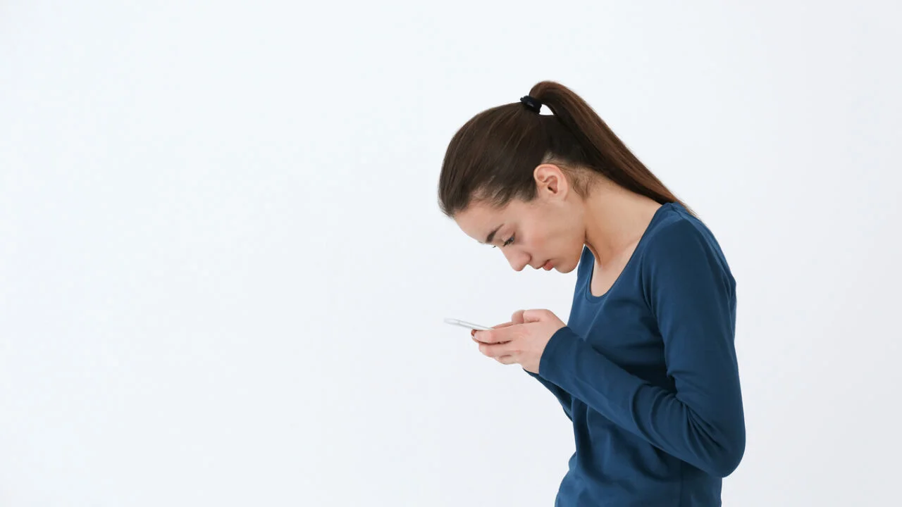 Poor Posture - Lower back pain when bending over - bestknock.com