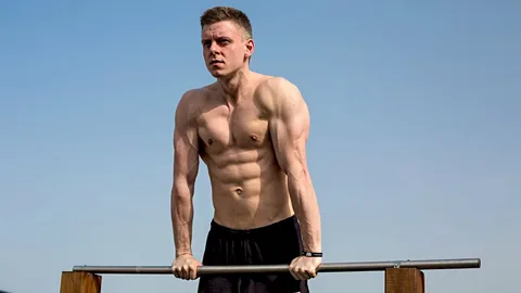 Muscle-Ups - Calisthenics Back Exercises - bestknock.com